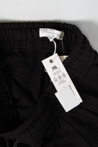 Мъжки къс панталон Viral Vibes, Размер S, Цвят Черен, Цена 58,00 лв.