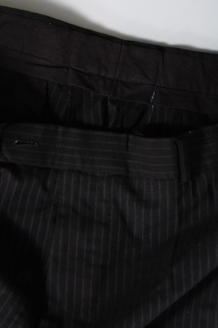 Męskie spodnie, Rozmiar XL, Kolor Czarny, Cena 27,83 zł