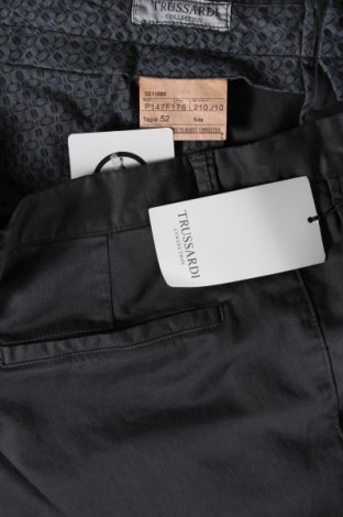 Pantaloni de bărbați Trussardi, Mărime L, Culoare Gri, Preț 628,29 Lei