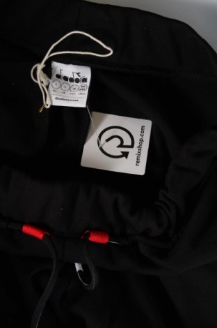Ανδρικό αθλητικό παντελόνι Diadora, Μέγεθος L, Χρώμα Μαύρο, Τιμή 40,37 €