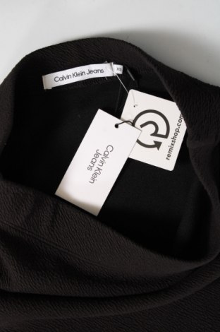 Пола Calvin Klein Jeans, Размер XS, Цвят Черен, Цена 109,00 лв.
