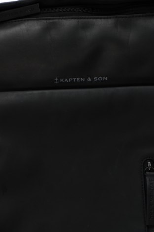 Раница Kapten & Son, Цвят Черен, Цена 102,00 лв.