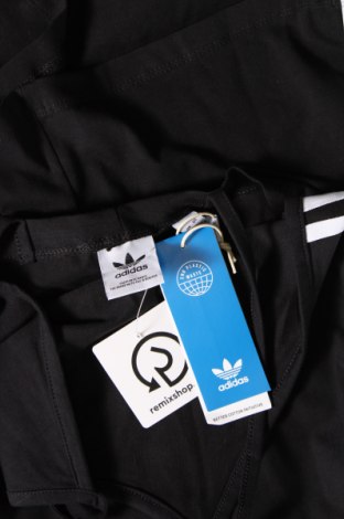 Рокля Adidas Originals, Размер M, Цвят Черен, Цена 175,00 лв.
