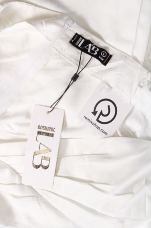 Φόρεμα Answear, Μέγεθος L, Χρώμα Λευκό, Τιμή 16,12 €