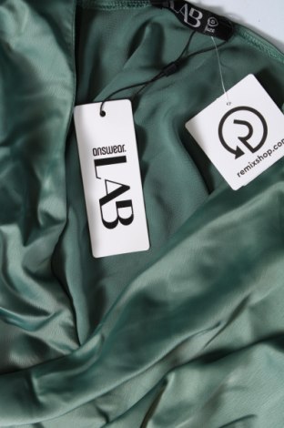 Kleid Answear, Größe S, Farbe Grün, Preis 47,94 €