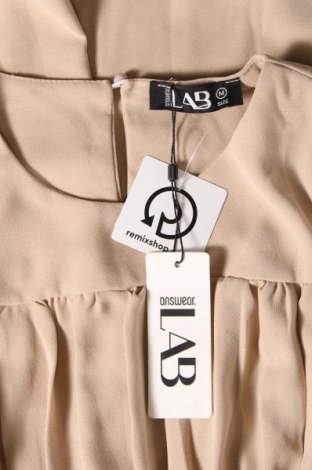 Šaty  Answear, Velikost M, Barva Béžová, Cena  667,00 Kč