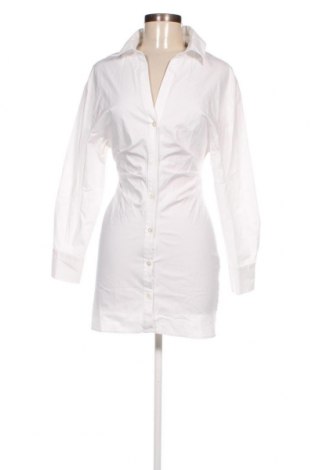 Kleid Bershka, Größe S, Farbe Weiß, Preis 8,90 €