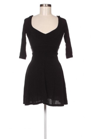 Šaty  Bershka, Veľkosť S, Farba Čierna, Cena  16,44 €