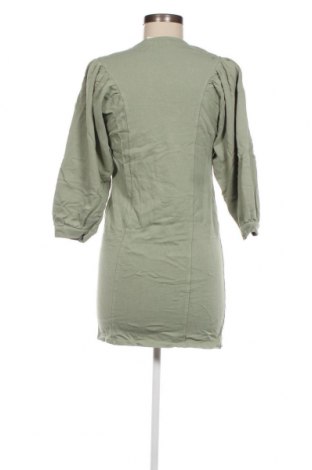 Kleid Bershka, Größe S, Farbe Grün, Preis € 3,23