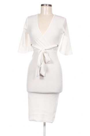 Kleid Boohoo, Größe S, Farbe Weiß, Preis 19,67 €