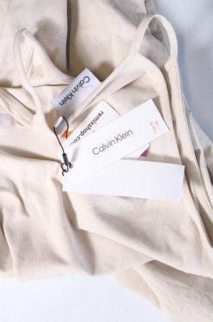 Рокля Calvin Klein, Размер S, Цвят Бежов, Цена 98,40 лв.