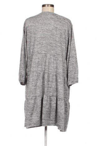Kleid Creme Fraiche, Größe M, Farbe Grau, Preis 4,02 €