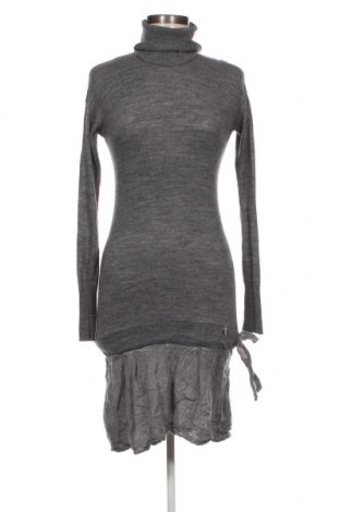 Kleid Gaudi, Größe M, Farbe Grau, Preis € 10,34
