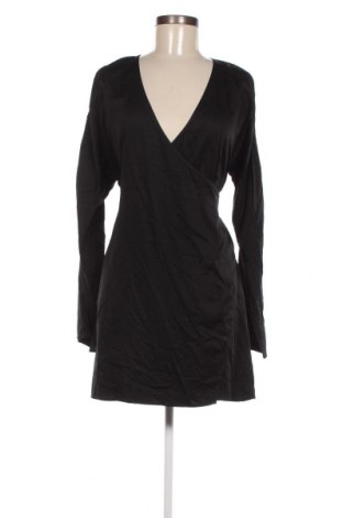 Kleid NA-KD, Größe M, Farbe Schwarz, Preis € 7,89