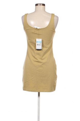 Kleid Nike, Größe M, Farbe Grün, Preis 68,04 €