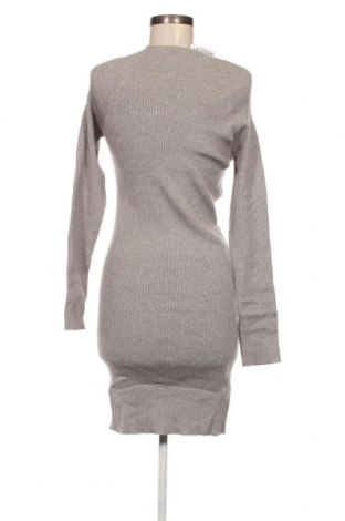 Kleid Quiz, Größe M, Farbe Grau, Preis 23,66 €