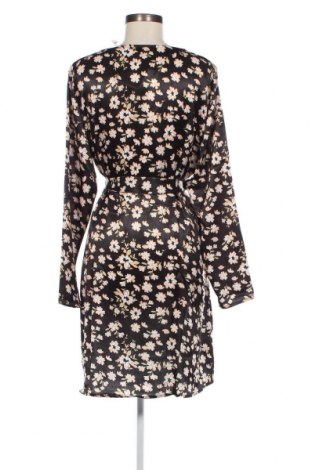 Kleid VILA, Größe M, Farbe Schwarz, Preis € 5,01