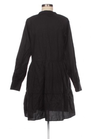 Kleid Y.A.S, Größe M, Farbe Schwarz, Preis 31,57 €