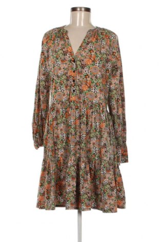 Kleid Y.A.S, Größe M, Farbe Mehrfarbig, Preis 15,99 €
