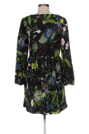 Kleid Yumi, Größe M, Farbe Mehrfarbig, Preis 15,73 €