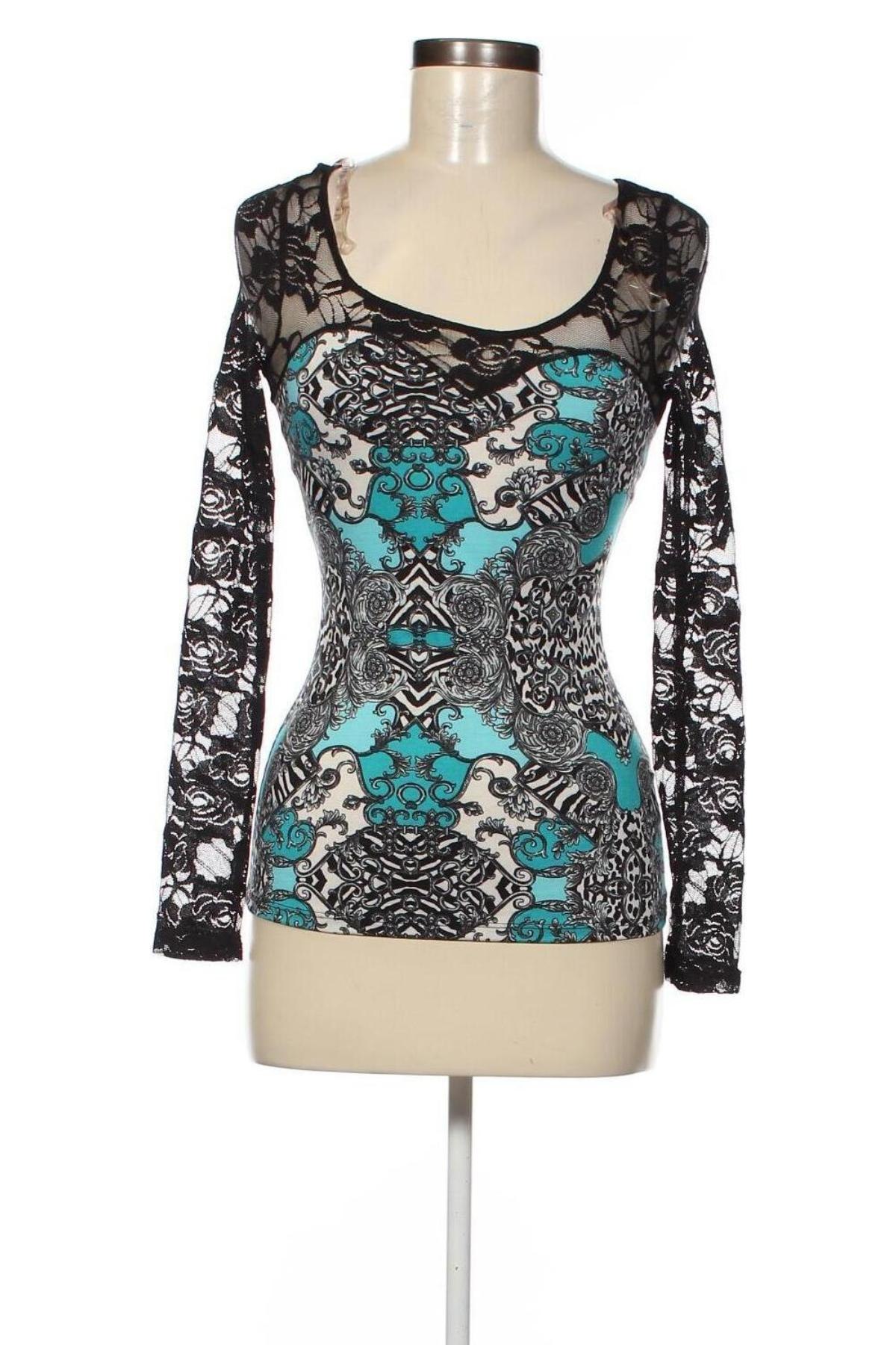 Γυναικεία μπλούζα Almost Famous, Μέγεθος S, Χρώμα Πολύχρωμο, Τιμή 2,47 €