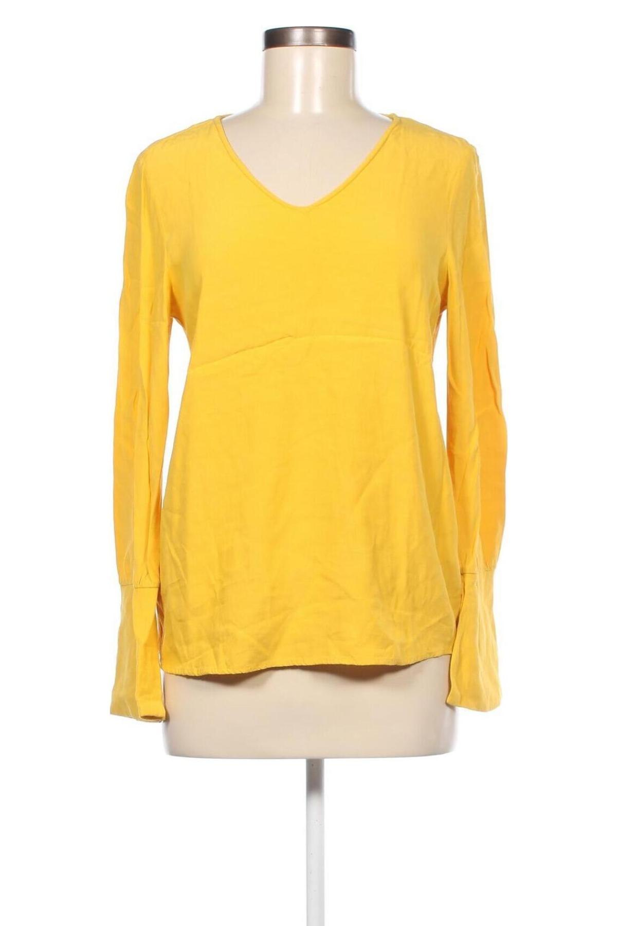 Дамска блуза Marc Aurel, Размер XS, Цвят Жълт, Цена 3,78 лв.