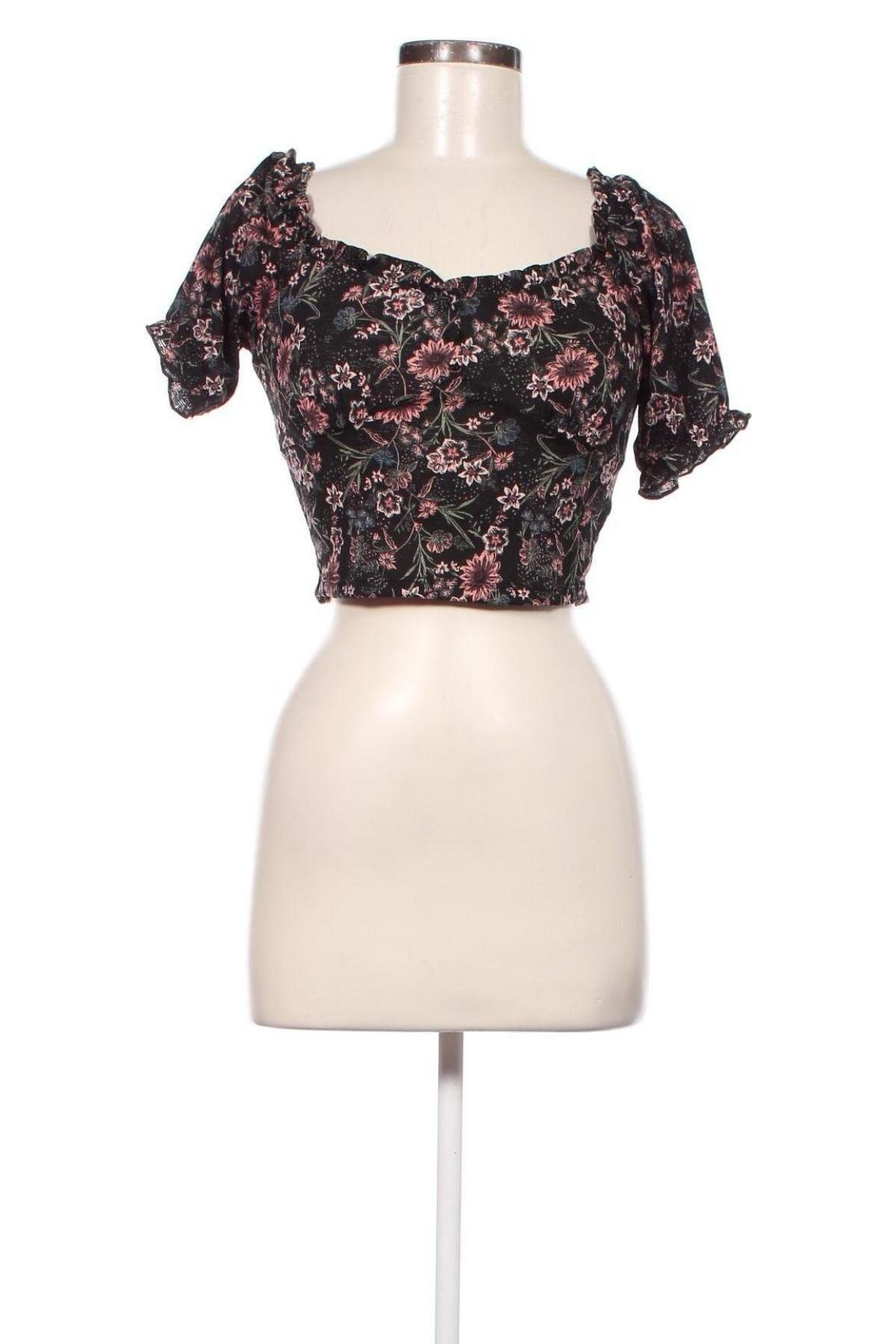 Γυναικεία μπλούζα ONLY, Μέγεθος XS, Χρώμα Πολύχρωμο, Τιμή 5,57 €