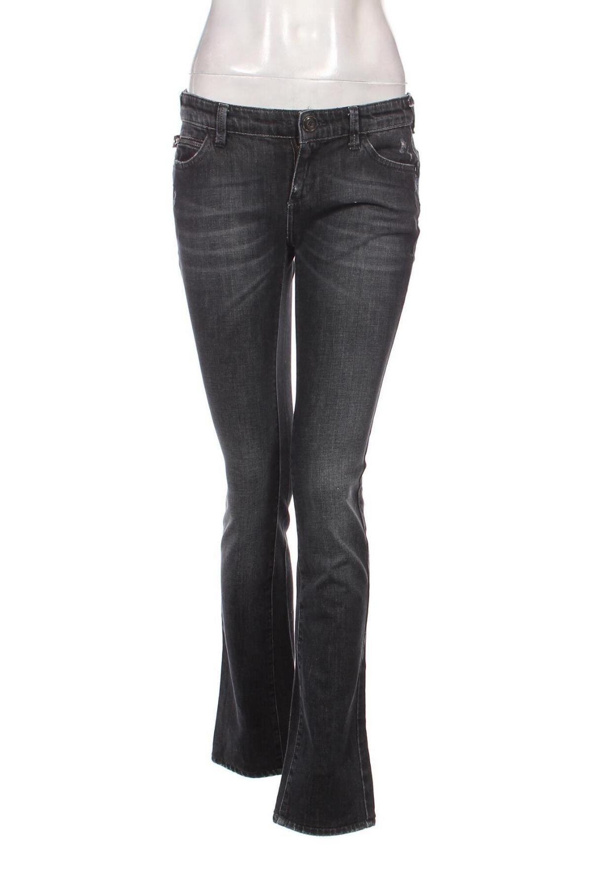 Дамски дънки Armani Jeans, Размер S, Цвят Черен, Цена 234,00 лв.
