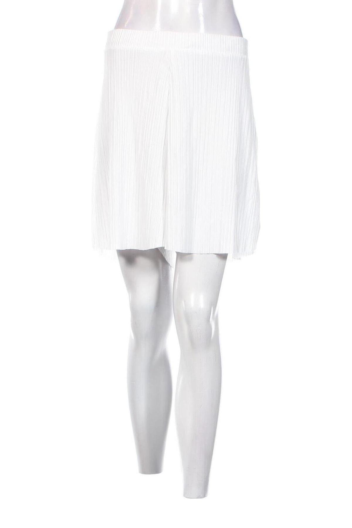 Damen Shorts Boohoo, Größe L, Farbe Weiß, Preis 6,87 €