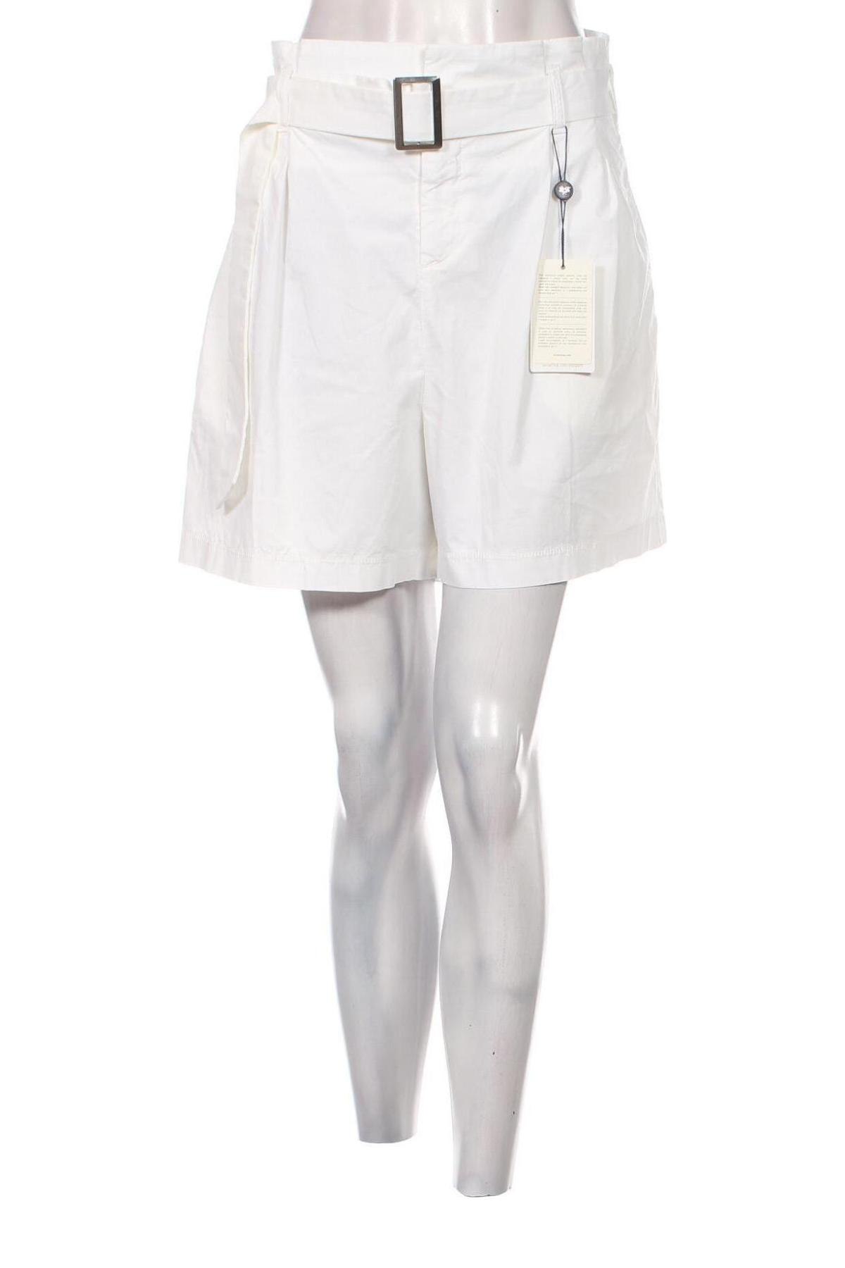 Дамски къс панталон La Martina, Размер M, Цвят Бял, Цена 40,80 лв.