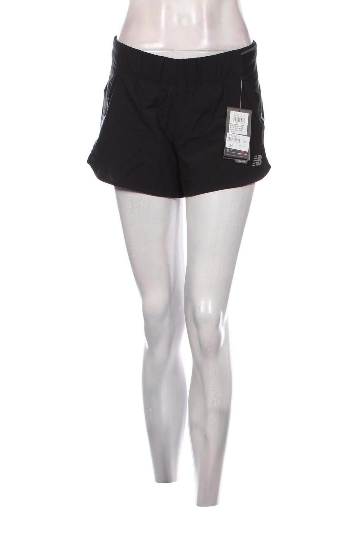 Pantaloni scurți de femei New Balance, Mărime M, Culoare Negru, Preț 335,53 Lei