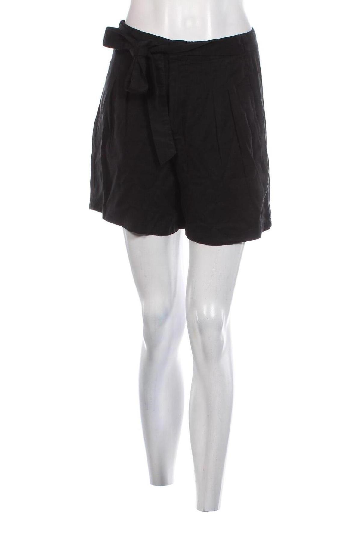 Дамски къс панталон Vero Moda, Размер M, Цвят Черен, Цена 14,00 лв.