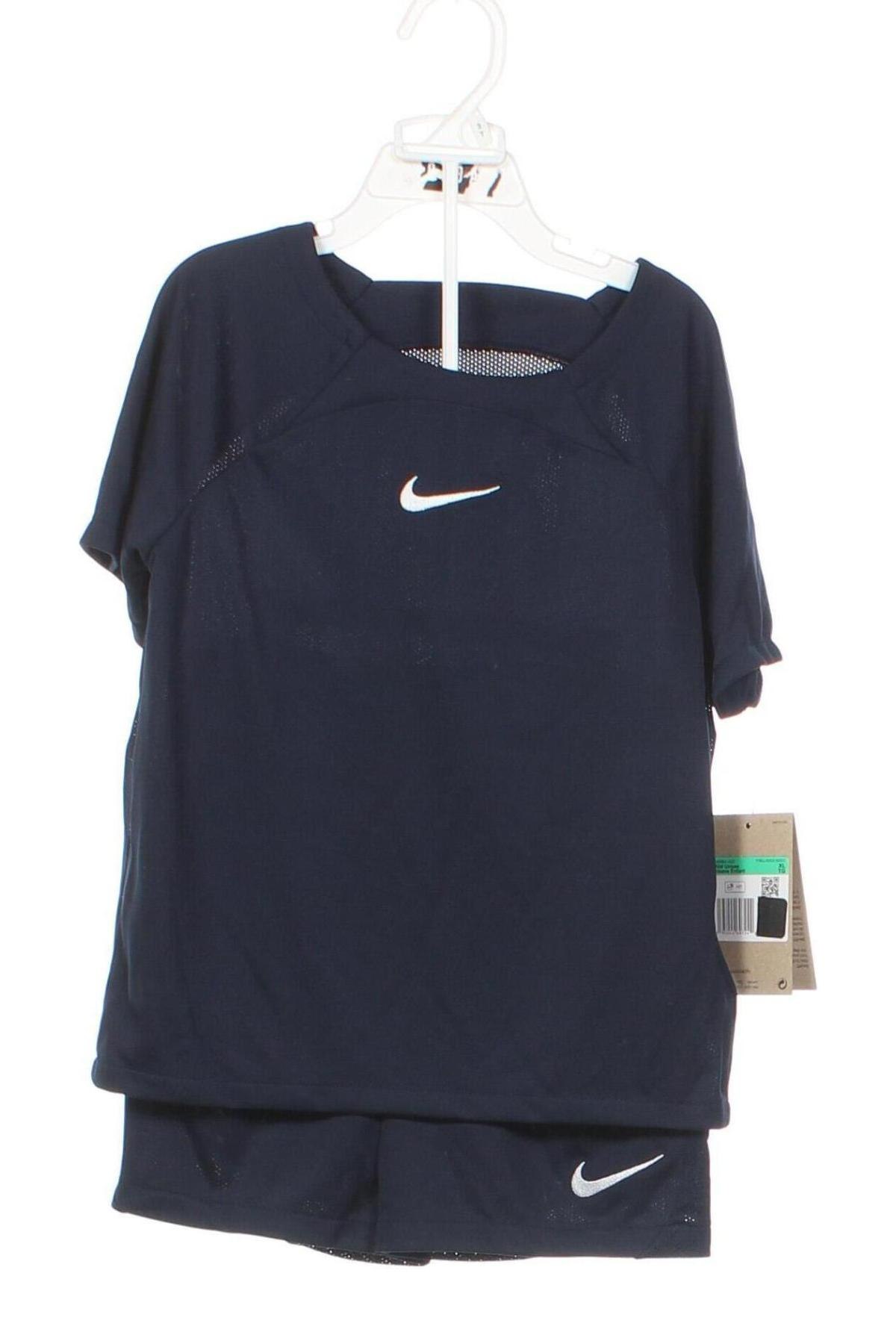 Dětský komplet  Nike, Velikost 6-7y/ 122-128 cm, Barva Modrá, Cena  1 161,00 Kč