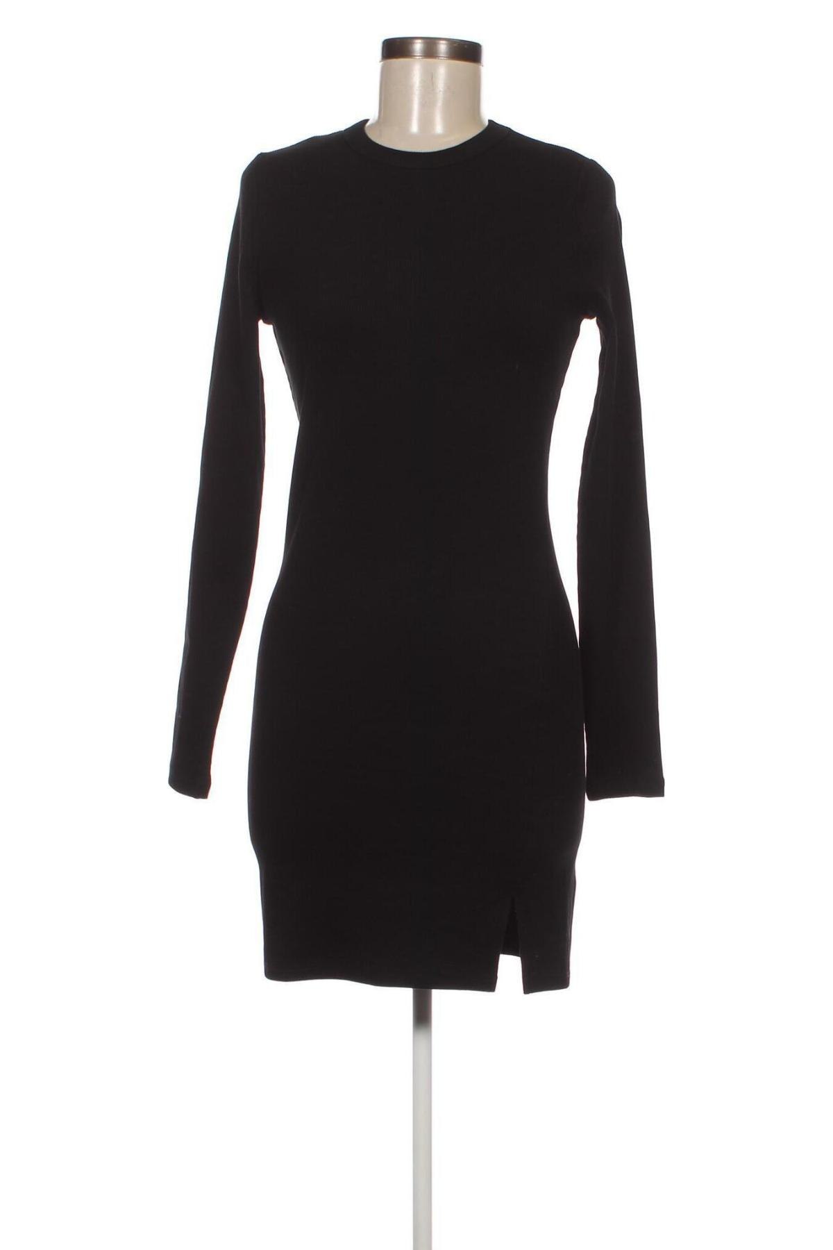 Kleid Bershka, Größe L, Farbe Schwarz, Preis 9,25 €