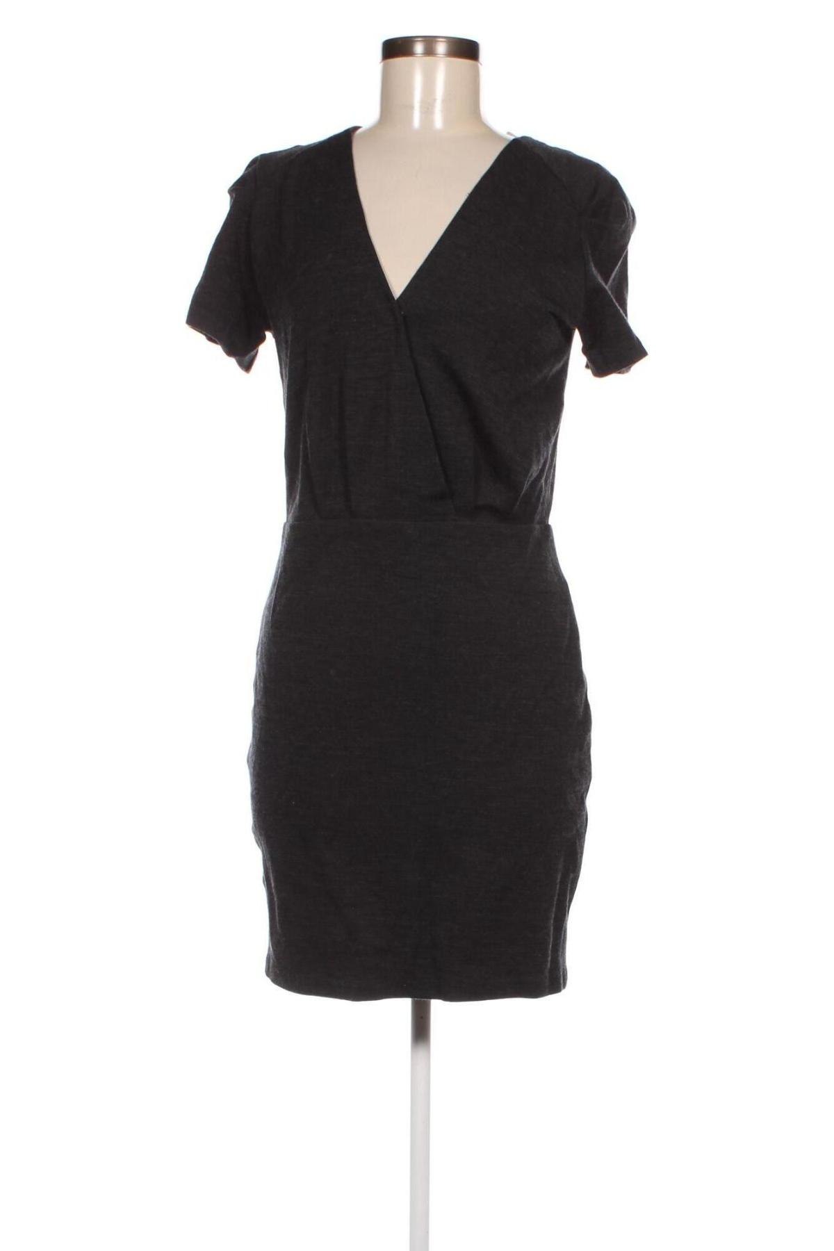 Kleid Filippa K, Größe M, Farbe Schwarz, Preis 24,55 €