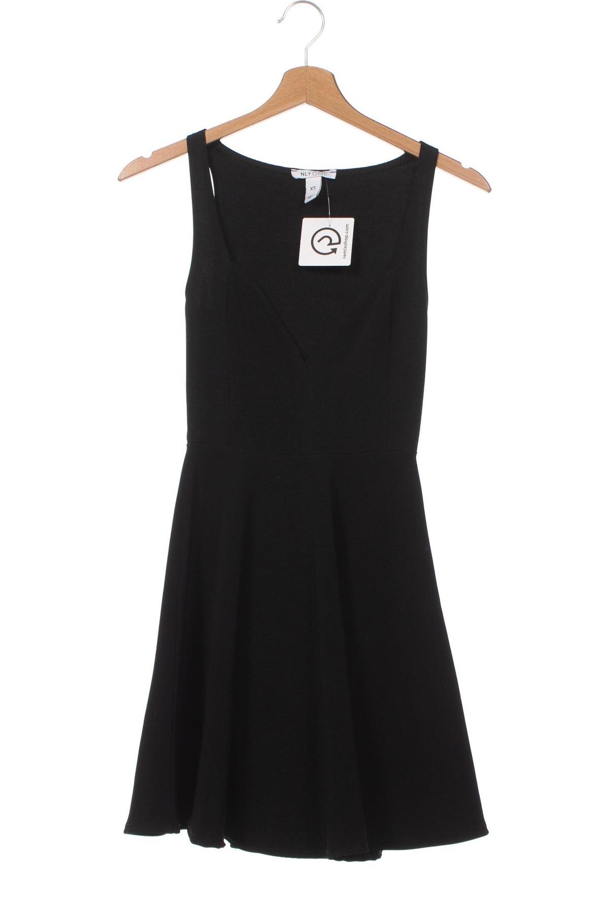 Kleid Nly One, Größe XS, Farbe Schwarz, Preis 4,44 €