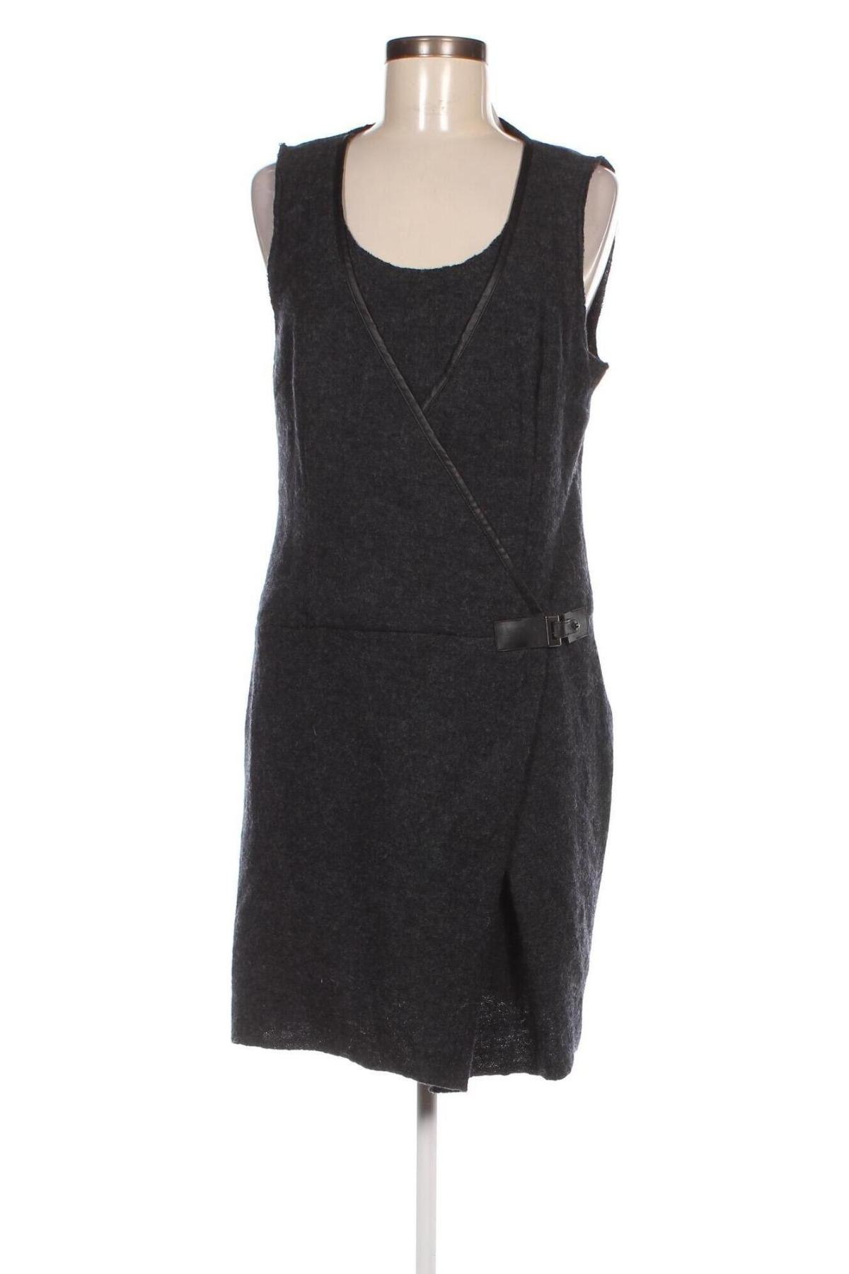 Kleid Promod, Größe L, Farbe Schwarz, Preis 9,46 €
