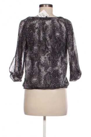 Damen Shirt Billie & Blossom, Größe M, Farbe Silber, Preis € 3,99