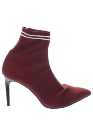 Damen Stiefeletten Stradivarius, Größe 39, Farbe Rot, Preis € 34,37