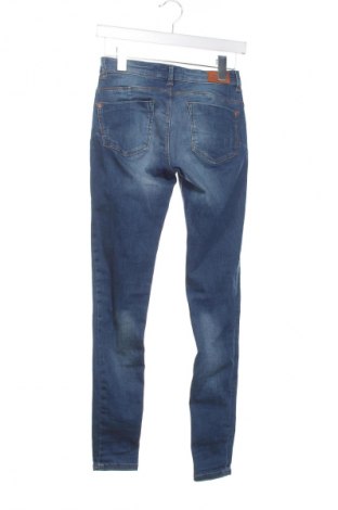 Γυναικείο Τζίν Bershka, Μέγεθος S, Χρώμα Μπλέ, Τιμή 15,00 €