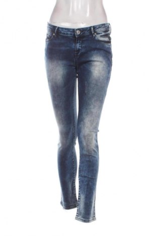 Dámske džínsy  Cross Jeans, Veľkosť M, Farba Modrá, Cena  6,95 €