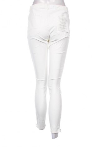 Damen Jeans Trenery, Größe M, Farbe Weiß, Preis € 16,99