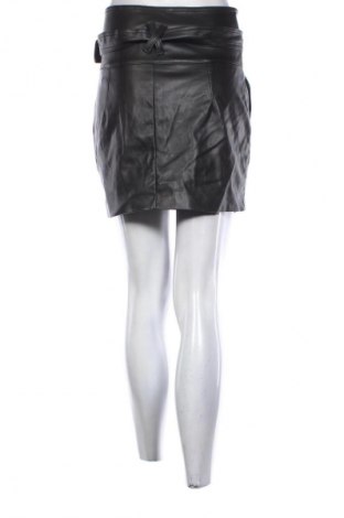 Fustă Bershka, Mărime M, Culoare Negru, Preț 34,99 Lei