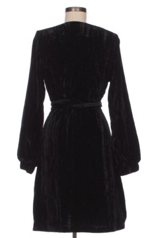 Rochie Creative collective, Mărime M, Culoare Negru, Preț 211,99 Lei