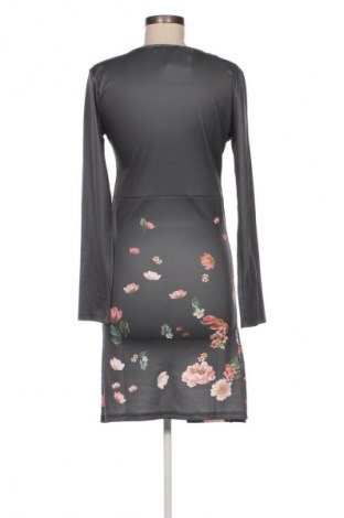 Kleid Unbranded, Größe M, Farbe Mehrfarbig, Preis € 4,99