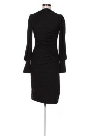 Kleid Gestuz, Größe M, Farbe Schwarz, Preis 66,50 €