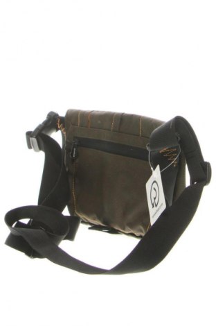 Deréktáska Crumpler, Szín Barna, Ár 20 248 Ft