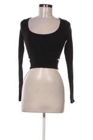 Дамска блуза Bershka, Размер XS, Цвят Черен, Цена 11,75 €