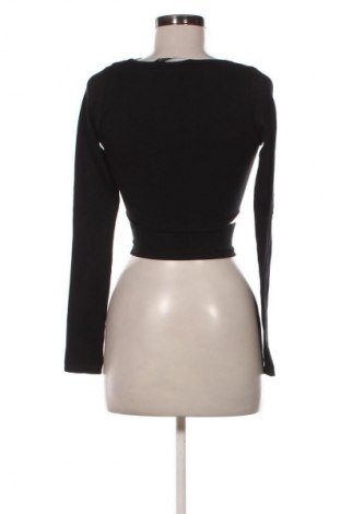 Дамска блуза Bershka, Размер XS, Цвят Черен, Цена 11,75 €