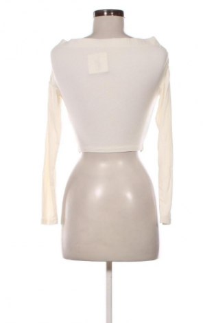 Дамска блуза Bershka, Размер S, Цвят Екрю, Цена 9,70 €